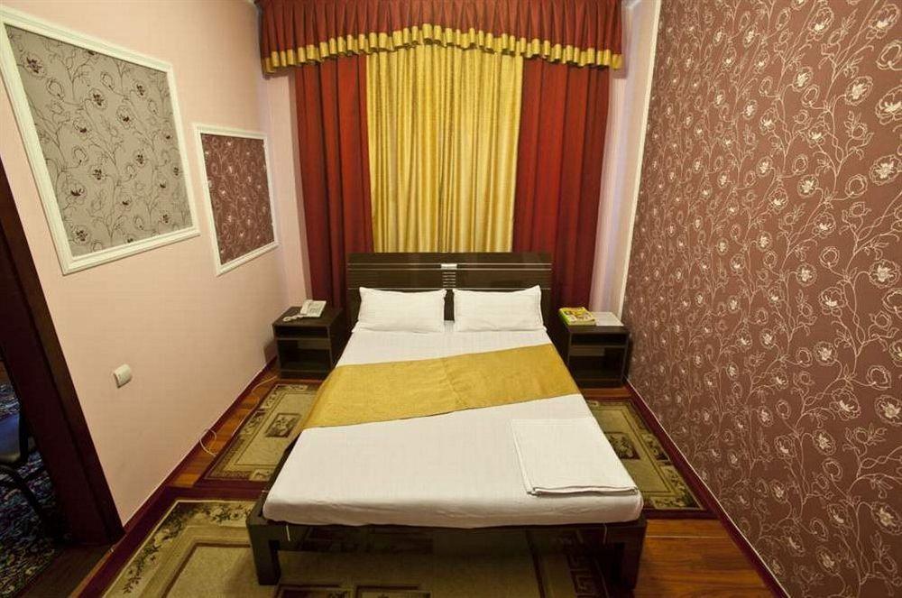 Renion Zyliha Hotel อัลมาตี ภายนอก รูปภาพ